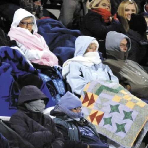 Fotbaliștii români joacă în condiții extreme, cu temperaturi sub -10 grade