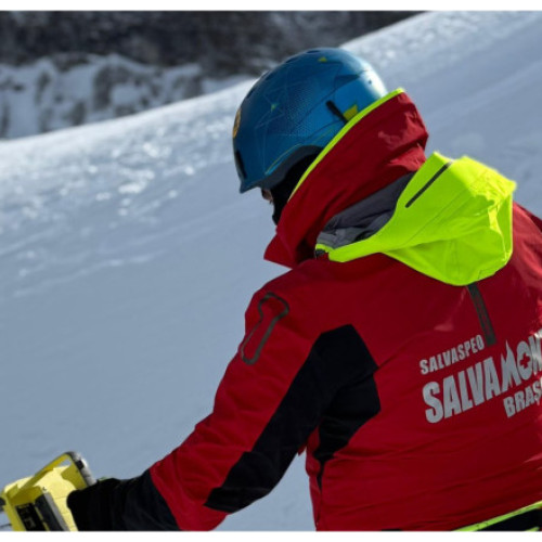 Bărbat agresat salvamontist în Masivul Postăvaru după ce a refuzat să caute un telefon pierdut