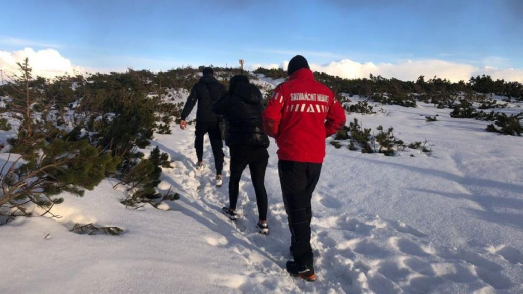 Un salvamontist lovit în Masivul Postăvaru după o dispută pentru un telefon pierdut