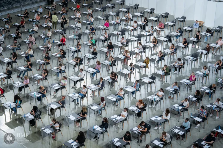 Universitatea „Iuliu Hațieganu” organizează presimulare pentru admiterea la Medicină și Farmacie