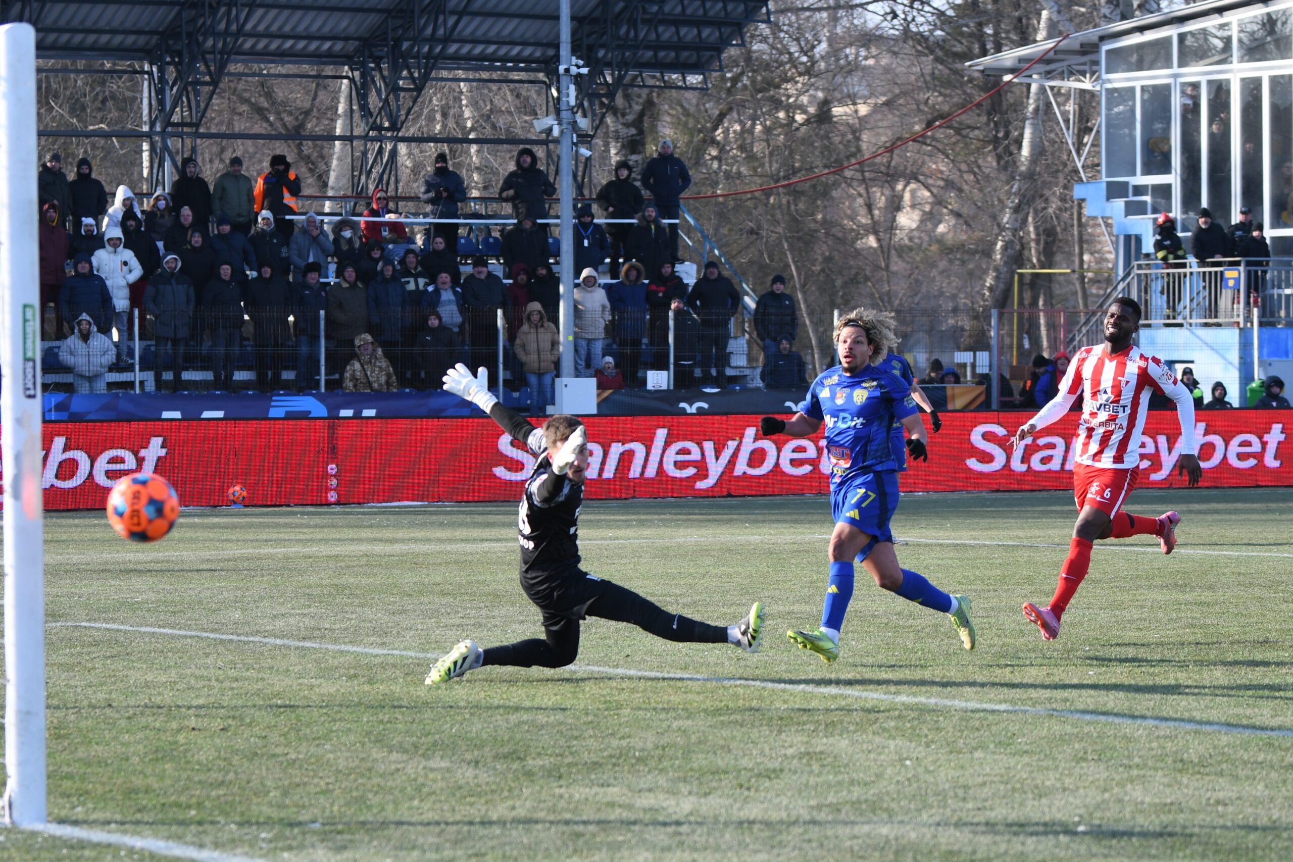 Unirea Slobozia pierde cu 1-3 în fața UTA Arad în primul meci oficial de SuperLigă la Slobozia