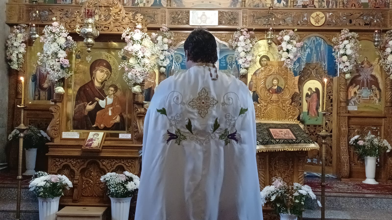 Trei biserici din Botoșani rămân fără preoți, Mitropolia vacantând posturile