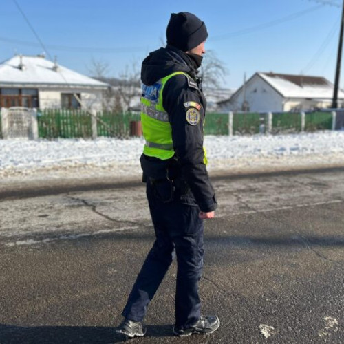 Doi pietoni răniți în județul Suceava după ce au traversat strada prin loc nepermis
