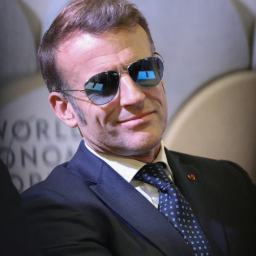 Emmanuel Macron discută provocările militare și tensiunile internaționale la Davos