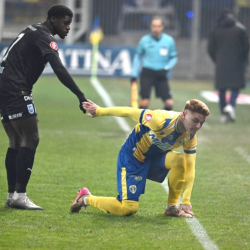 Universitatea Craiova câștigă categoric cu 4-0 pe terenul Petrolului în debutul campionatului 2026