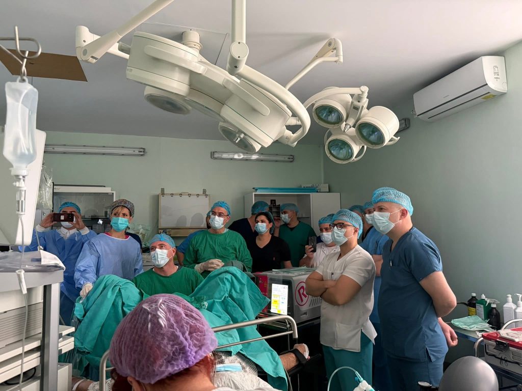 Spitalul Județean Pitești introduce tratamentul avansat cu laser pentru adenomul de prostată