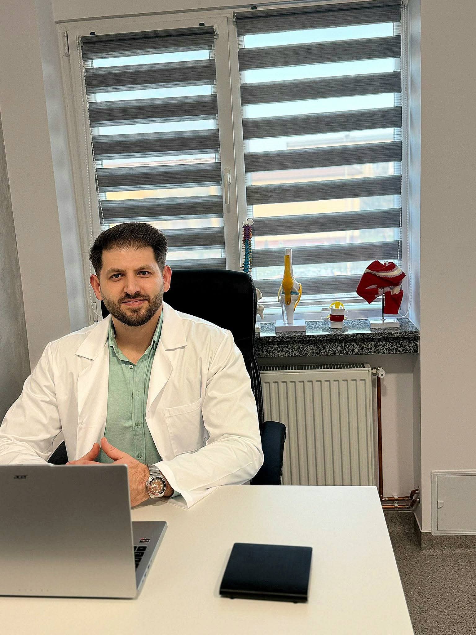 Medicul Vlad Samfira deschide noi consultații ortopedice la cabinetul OrthoActive din Motru