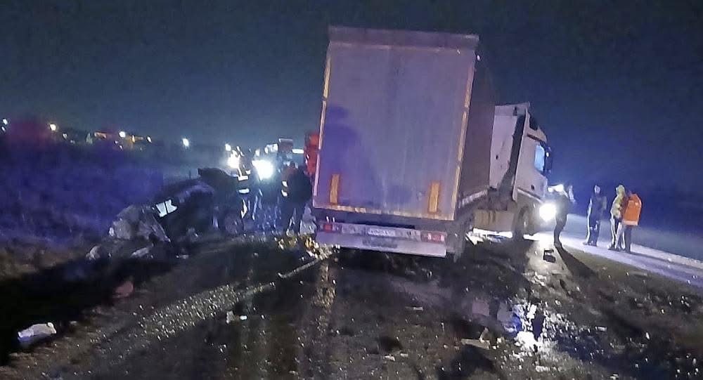 Șoferul unui autoturism a murit după un impact frontal pe Centura Lugojului