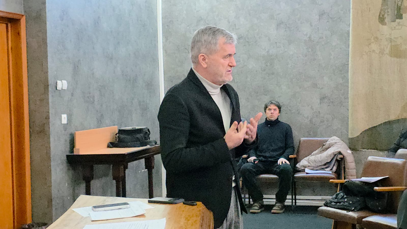 Valeriu Iftime explică de ce premierul Ilie Bolojan a ieșit pe o ușă laterală în timpul protestului din Botoșani