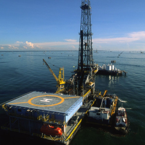 Parlamentul Venezuelei autorizează companiile private să exploateze rezervele de petrol