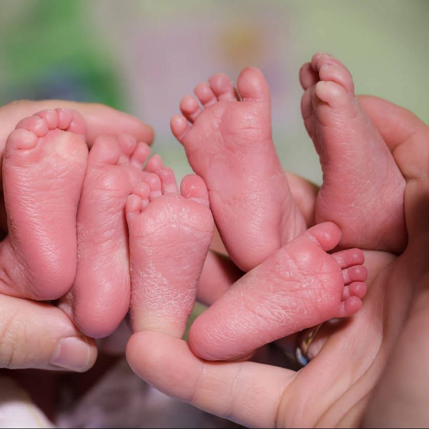 Record de nașteri în rândul minorilor în Satu Mare: 80 de fete sub 18 ani au devenit mame în 2025