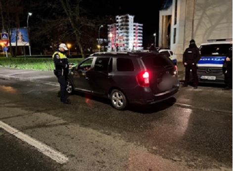 Polițiștii au depistat un tânăr băut la volan pe D.N. 1C