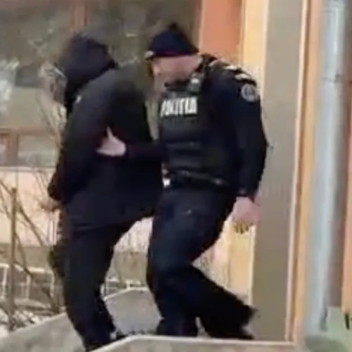 Polițiștii din Turda au reținut un bărbat care a încălcat ordinul de protecție