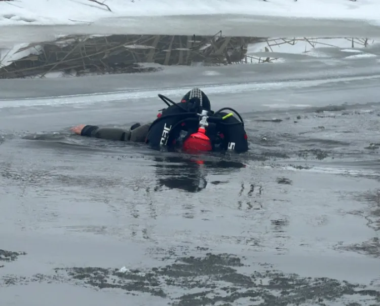 Pompierii caută un copil căzut în râul Someș în zona străzii Pescarilor din Gherla