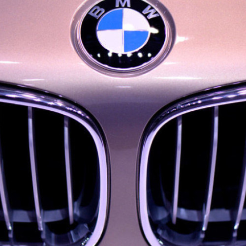 Opririle mașinilor Porsche și BMW din Rusia, cauzate de bruiajul semnalelor pentru drone