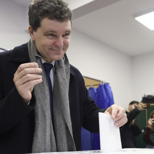 Nicuşor Dan discută despre pasiunea pentru matematică și rolul educației la Colegiul Național Unirea din Focșani