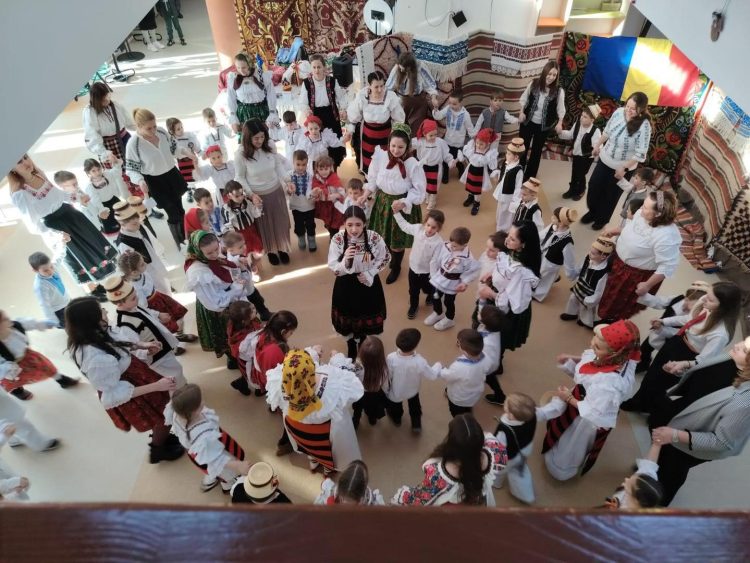 Centrele sociale din Baia Mare au sărbătorit Ziua Unirii Principatelor cu activități diverse