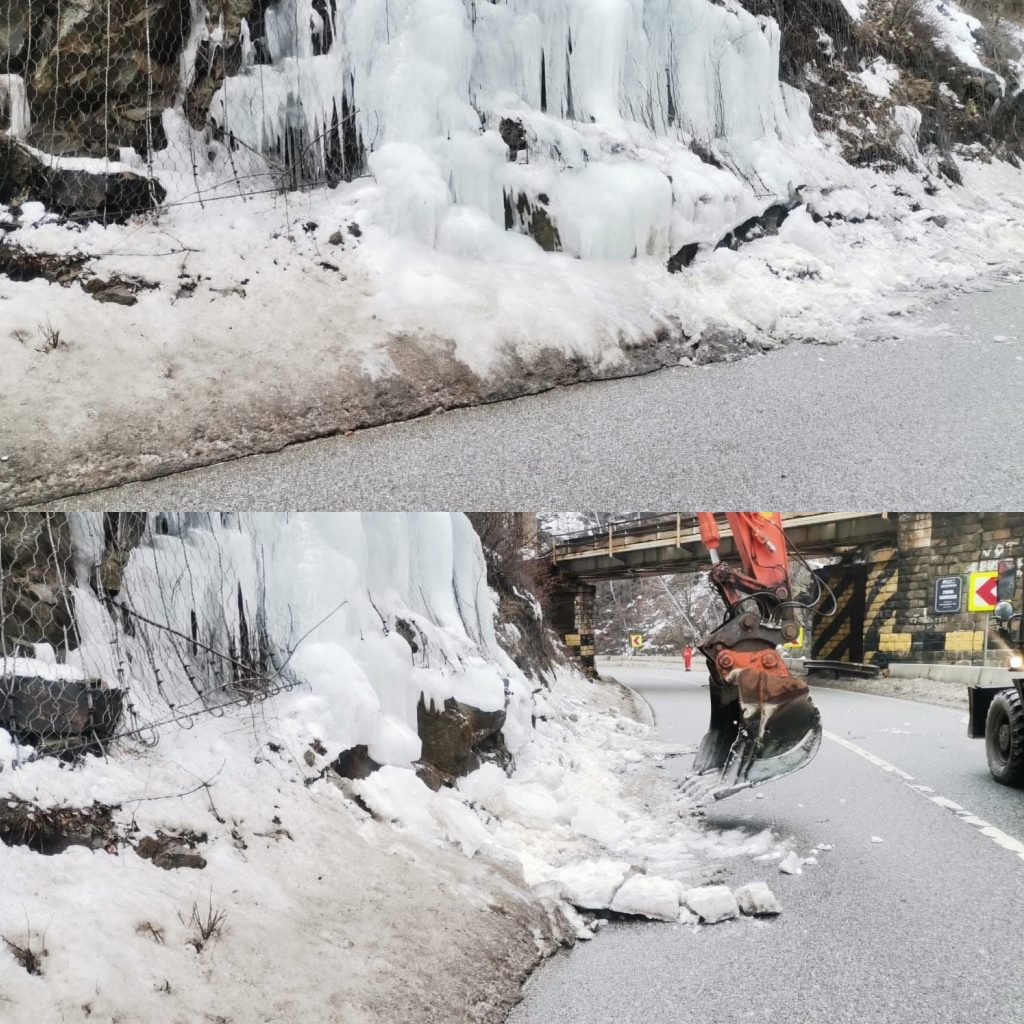 Drumarii intervine pentru îndepărtarea gheții pe DN 66 în Defileul Jiului