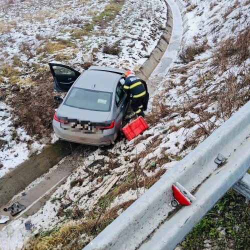 O tânără a ieșit în șanț pe E70, între Alexandria și București