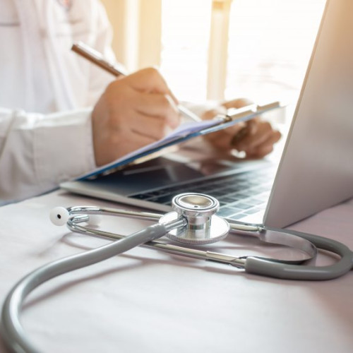 Ministerul Sănătății introduce rețetele și biletele de trimitere doar în format digital din august 2026