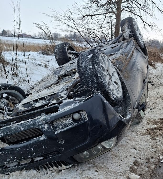 Un autoturism s-a răsturnat în Coțușca, fără victime raportate