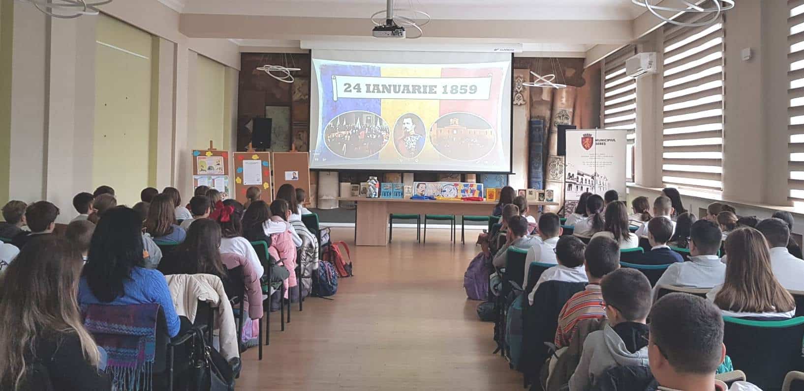 Primăria Sebeș a celebrat Unirea Principatelor Române alături de elevi
