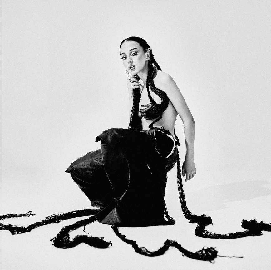 Holy Molly lansează piesa „Zile de uitat” și două videoclipuri speciale