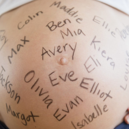 Părinții din Iași preferă în continuare două prenume pentru nou-născuți