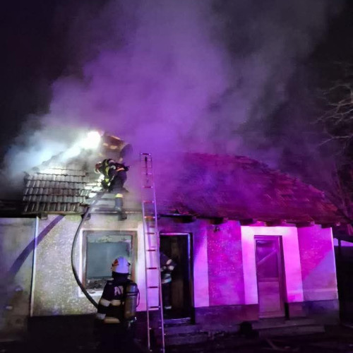 Un bărbat a murit într-un incendiu dintr-o casă din Galicea, Vâlcea