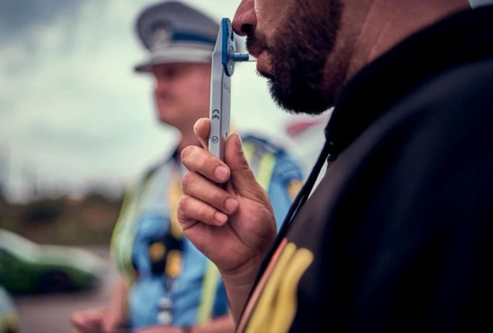 Bărbat din Cătunele prins conducând băut pe DN 67 D Câlnic