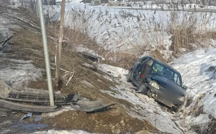 Două mașini s-au ciocnit frontal pe centura Apahida, trei persoane rănite