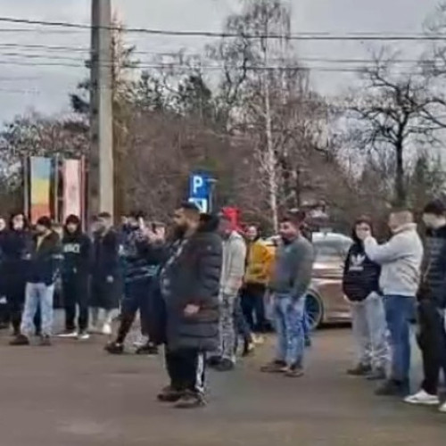 Localnicii din Sânmihaiu Român protestează după ce un minor implicat în crimă s-a mutat în comună