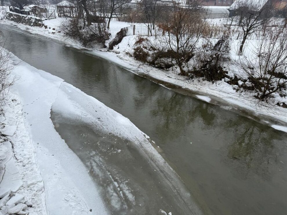 Avertizare hidrologică de inundații valabilă până marți