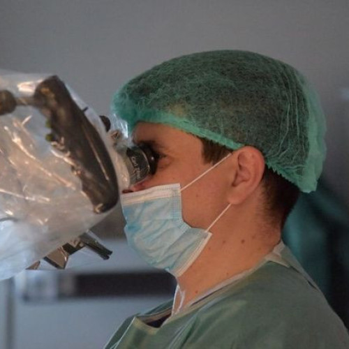 Dureri severe de spate diagnosticate ca tumoră rară la SANADOR