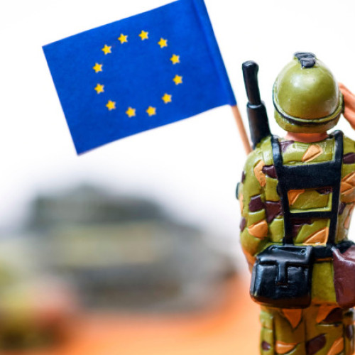 Divergențele dintre SUA și aliații NATO determină românii să se împartă pe tema apărării