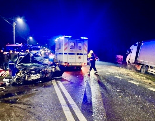 Accident rutier tragic în Călimănești: un tânăr a murit, patru persoane rănite