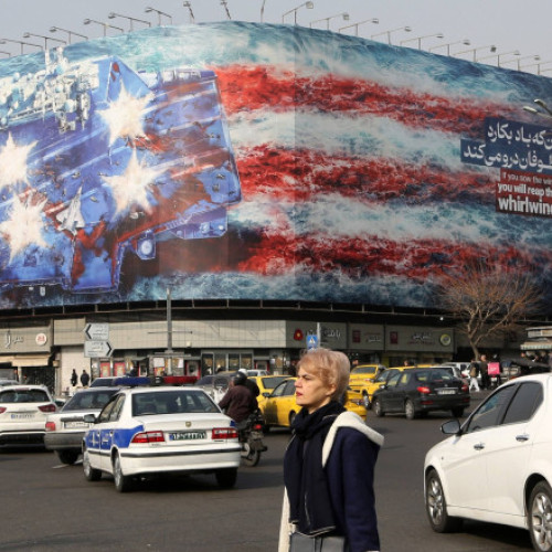 Iranul răspunde provocărilor Statelor Unite cu un mesaj pe un panou publicitar