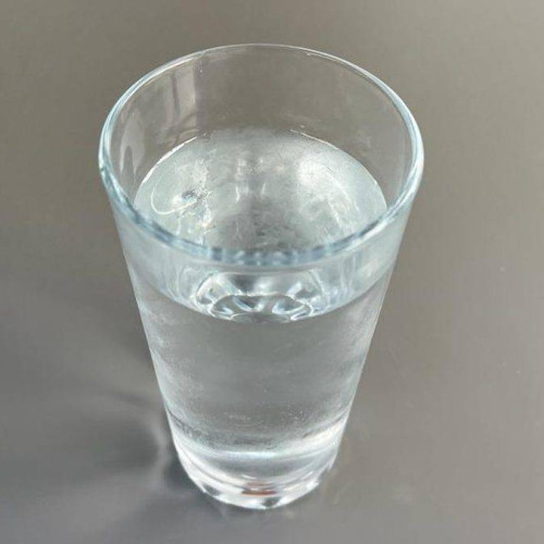 Metode eficiente pentru eliminarea microplasticelelor din apa potabilă: rezultatele unui studiu recent