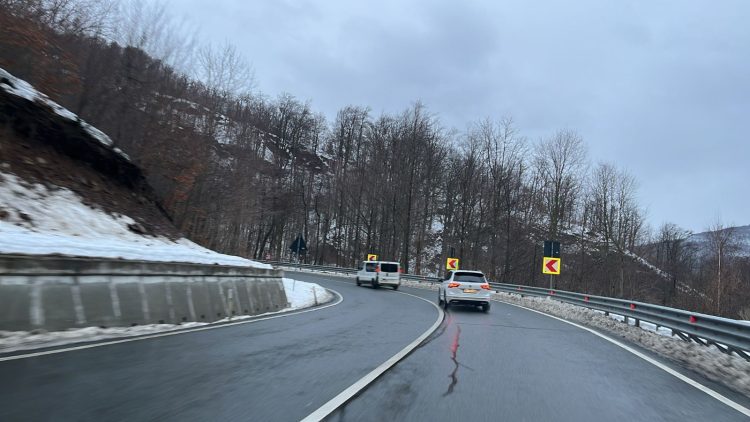 Vreme călduroasă și precipitații izolate în județul Maramureș