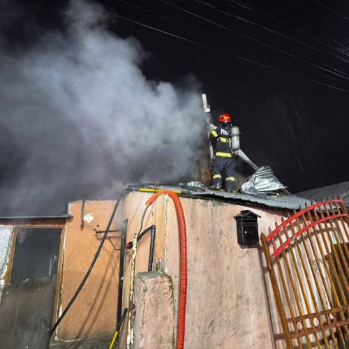 Incendiu tragic în Mihăilești: un bărbat de 71 de ani își pierde viața
