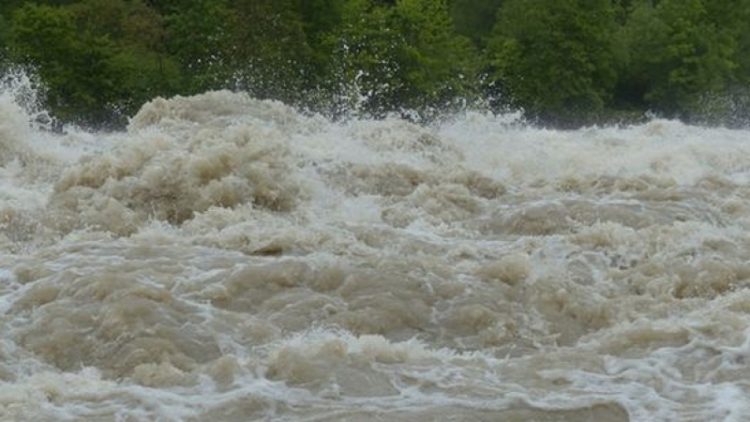 Atenționare hidrologică în mai multe județe din România