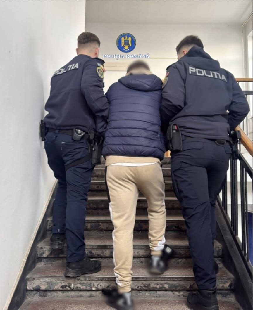 Un bărbat din Frătești suspectat de incendiu și furt