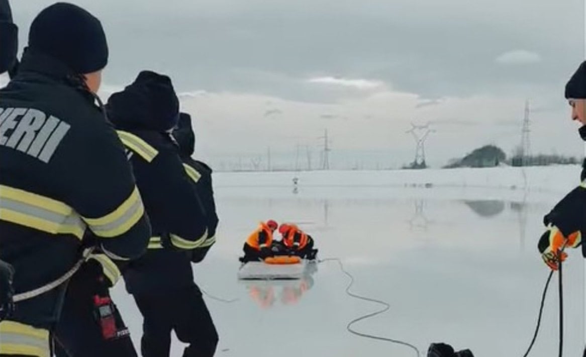 ISU Alba avertizează despre riscurile gheaței subțiri în sezonul rece