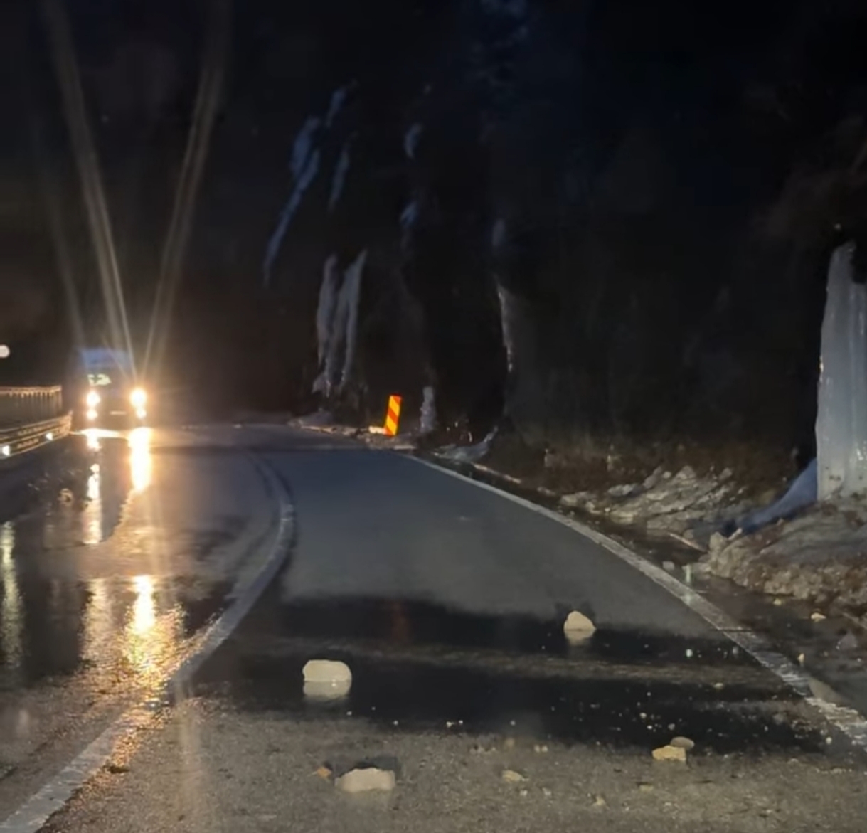 Defileul Jiului, risc major din cauza căderilor de pietre