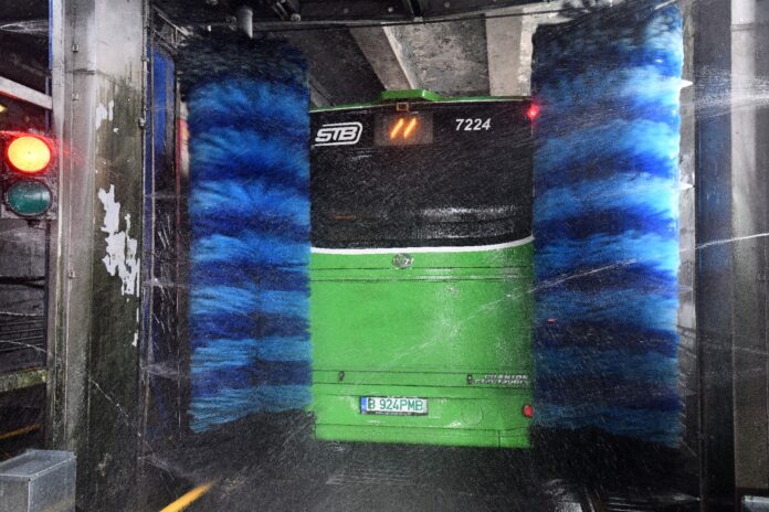 Curățenia autobuzelor STB: Proces organizat și eficient