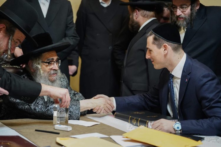 Ionel Bogdan amintește de suferințele Holocaustului în Maramureș