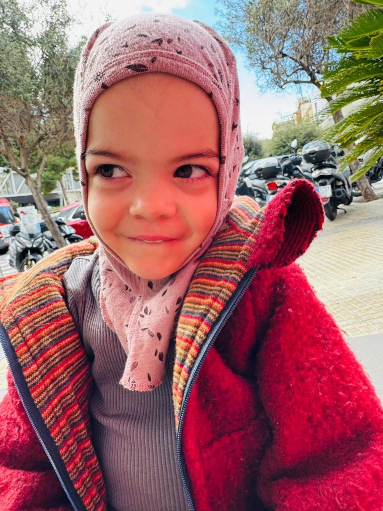 Fetița din Târgu Jiu, Ziana, externată după o operație reușită