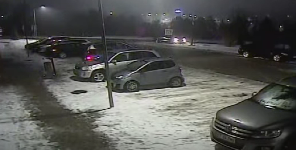 Șofer fugit după accident în Parcul de Agrement Cornișa