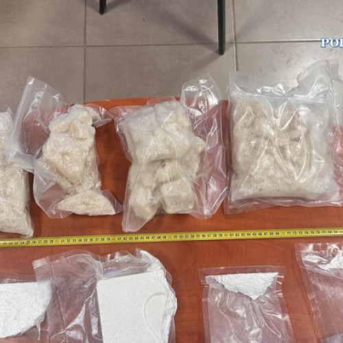 Doi bărbați reținuți pentru trafic de droguri de mare risc în Timișoara