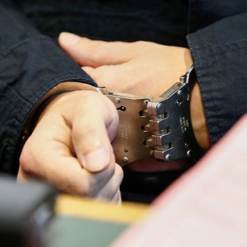 Doi tineri, reținuți pentru pornografie infantilă și viol